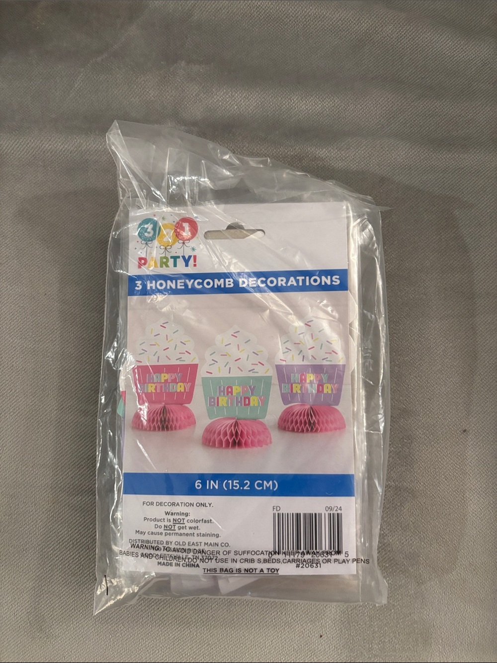 Pink Cupcake Honeycomb Decorations - 5 Packs of 3